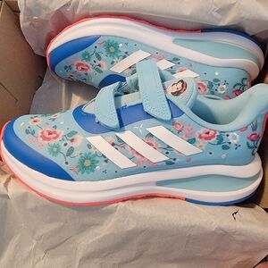 DisneyxAdidas Girls Snow White sneakers size 2 1/2